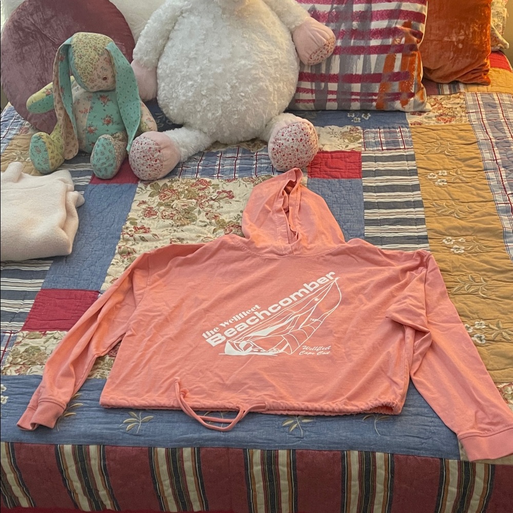 Wellfleet Beachcomber (Cape Cod) Women's Peach Hoodie
